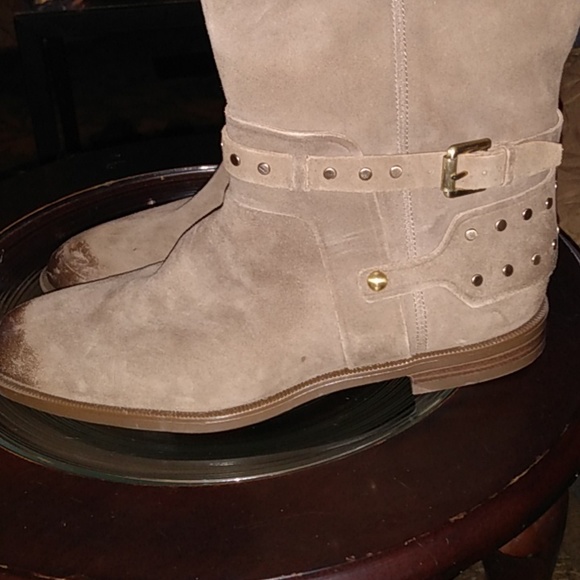 Boot - Picture 5 of 8